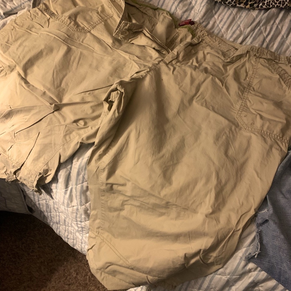Capri shorts